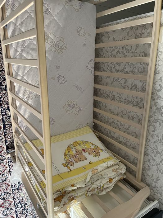 Детская кровать + матрас