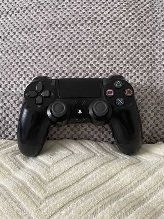 Продам PS4 slims