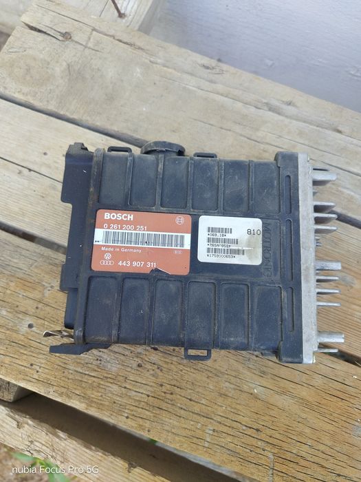 Запчасти на Ауди фольц об 1,8