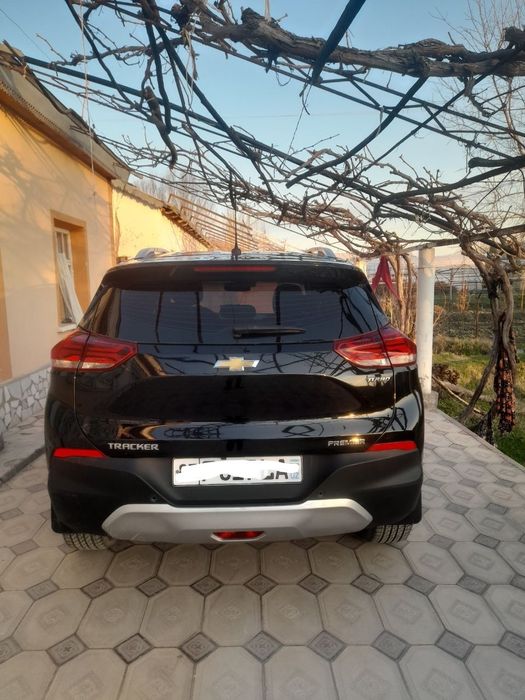 Срочно продаётся Chevrolet Tracker 2023 года