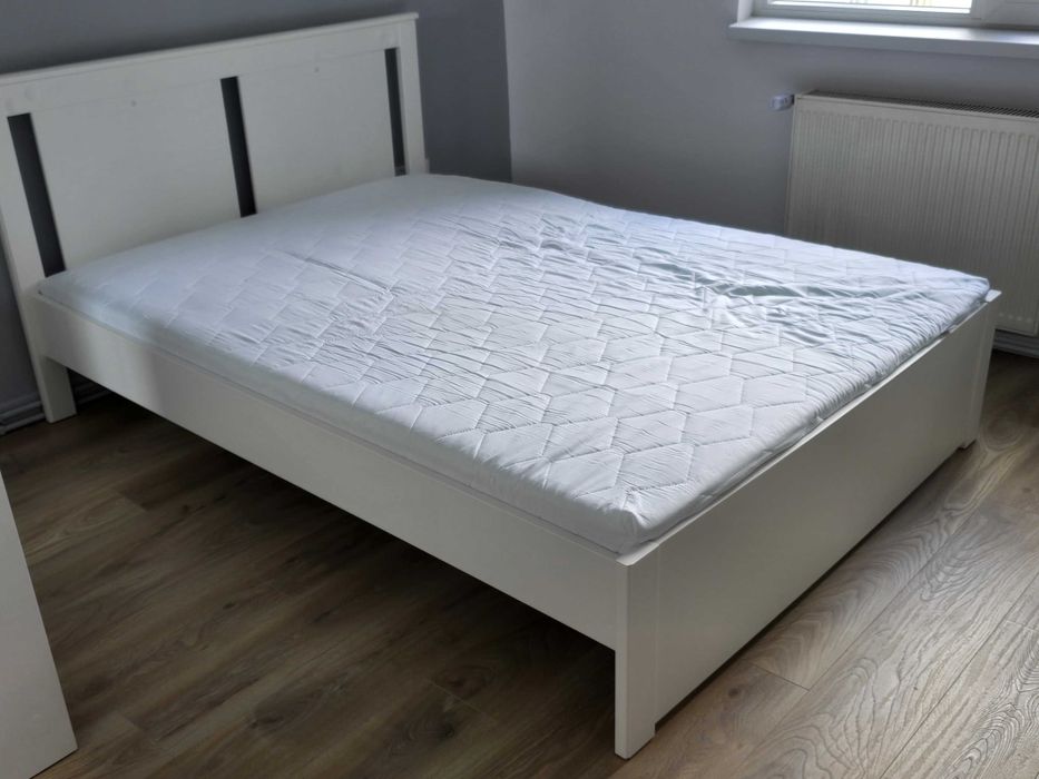 Inchiriez apartament 3 camere, zona centrala (Dioda)