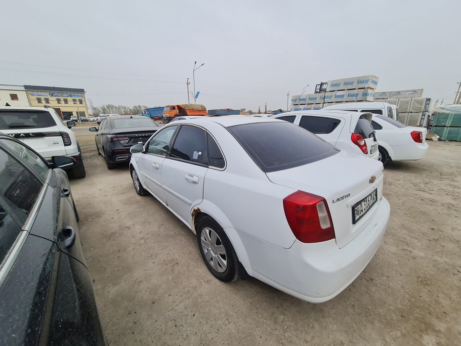 Lasetti 2009 yil jentra qilingan