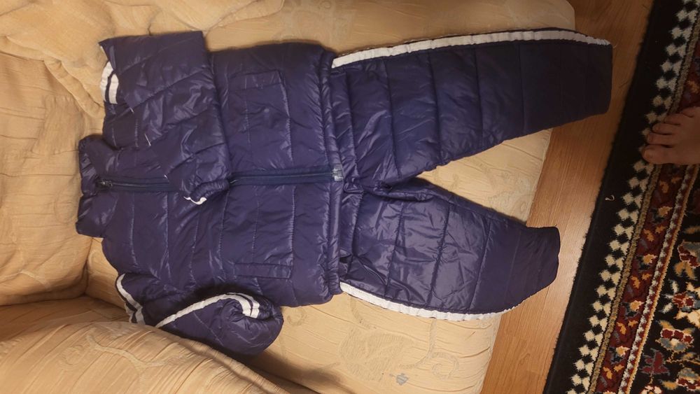 Продам детский демесезонный костюм