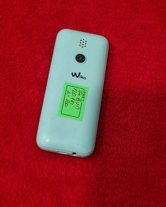 Telefon cu butoane perfect funcțional