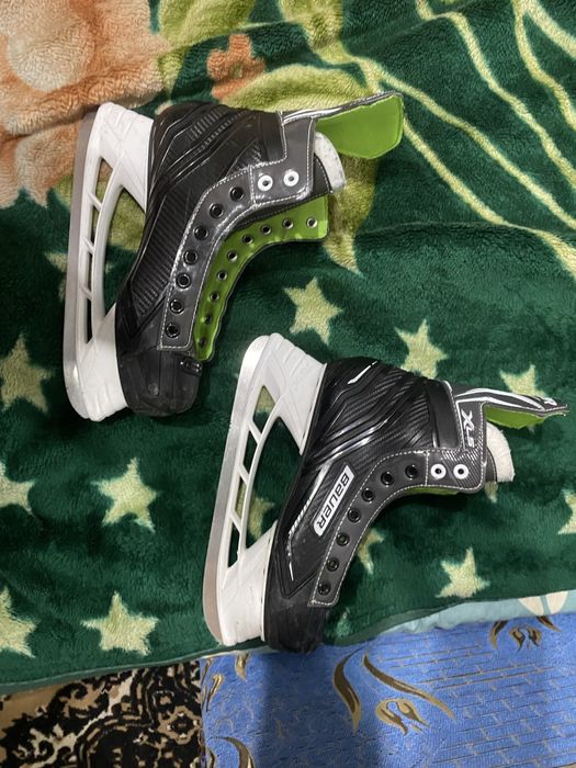 Продам клюшку с коньками