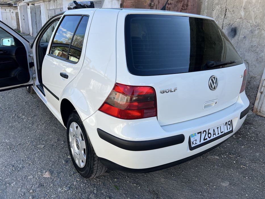 Volkswagen Golf-4