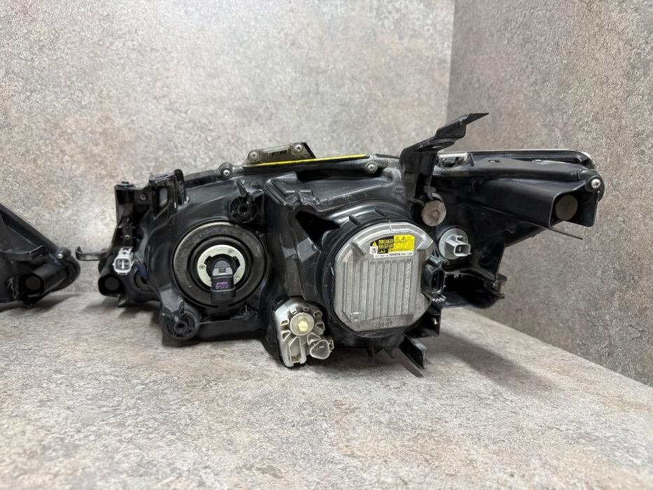 Фара camry 55 koito Оригинал