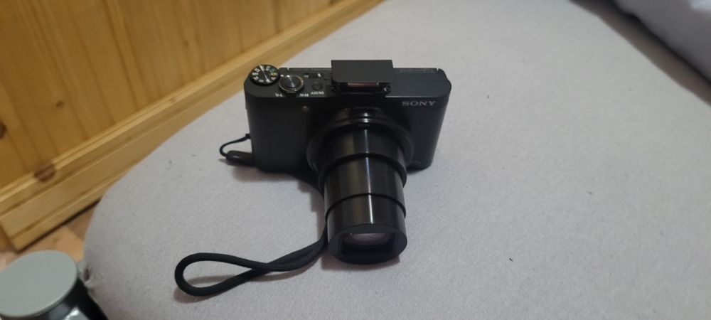 Sony DSC-WX 500 18,2 mega pixeli Zoom de pana la 60x poze foarte clare