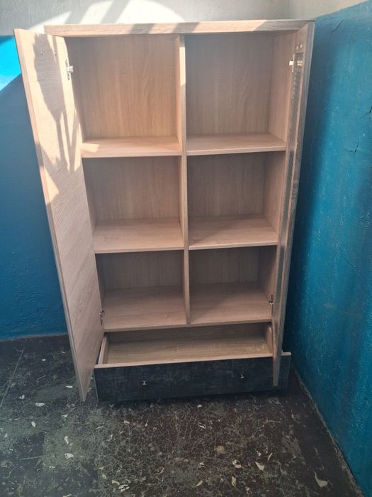 Продам оличныи шкаф.