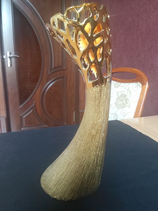 Декоративная ваза