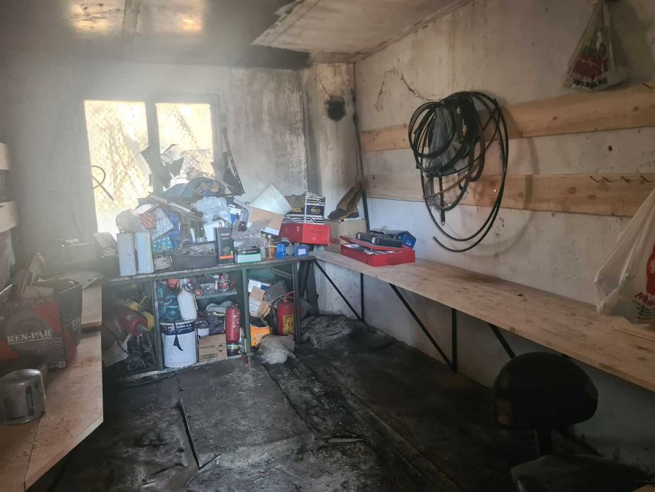 Оборудвано хале за ремонт на камиони