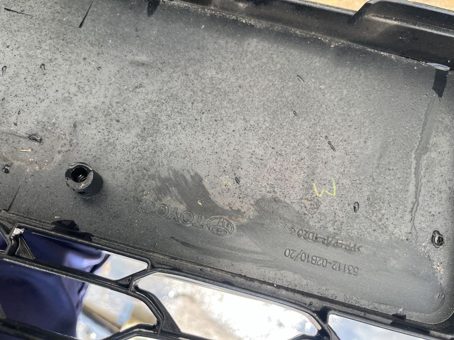 Предна броня Toyota Corolla E210 6бр