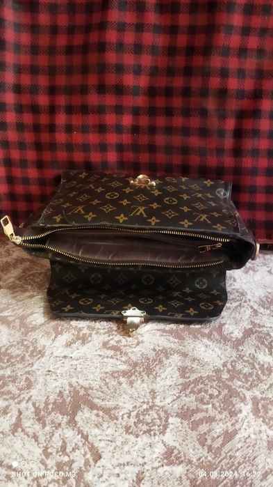 Сумка Louis Vuitton