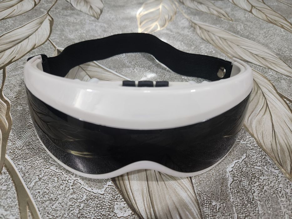 Очки массажёры для массажа глаз.