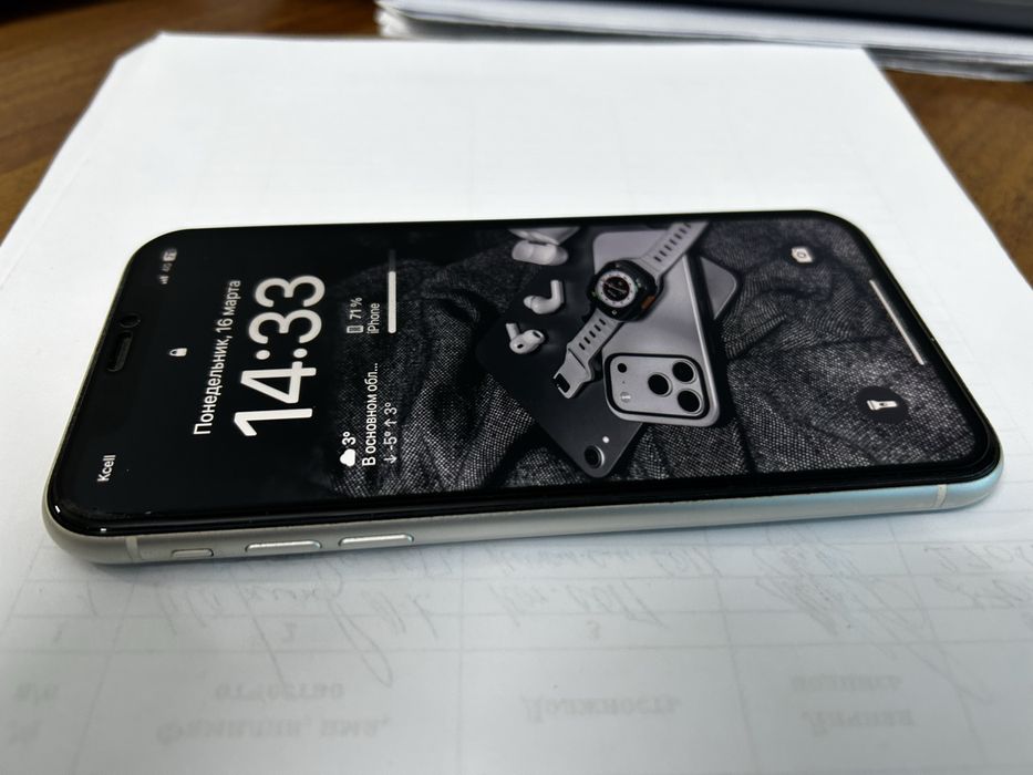 Продам iphone 11 в идеальном состоянии