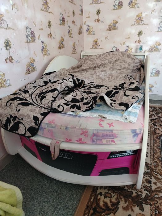 Продам кровать для девочки