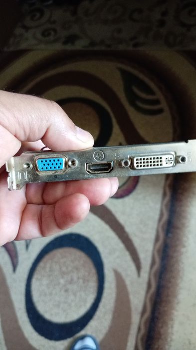 PC și componente de vânzare