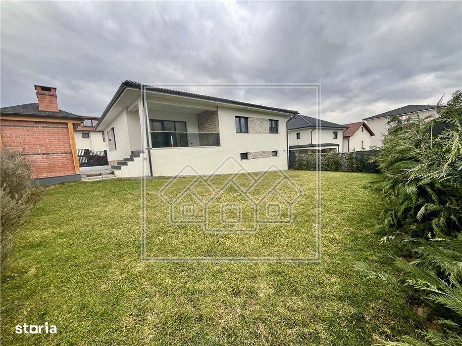 Casa individuala in Selimbar, 4 camere, garaj, curte libera 220 mp