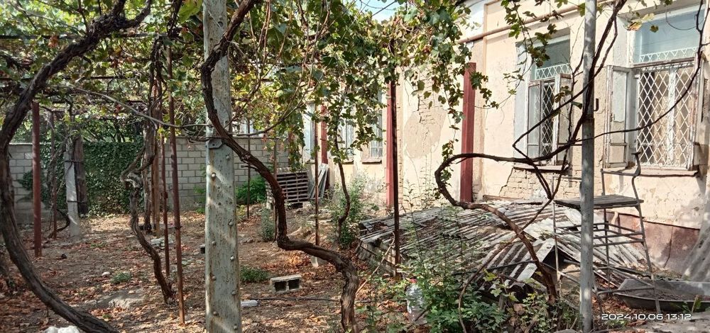 Продаётся дом для постройки. Уй сотилади ер хисобида