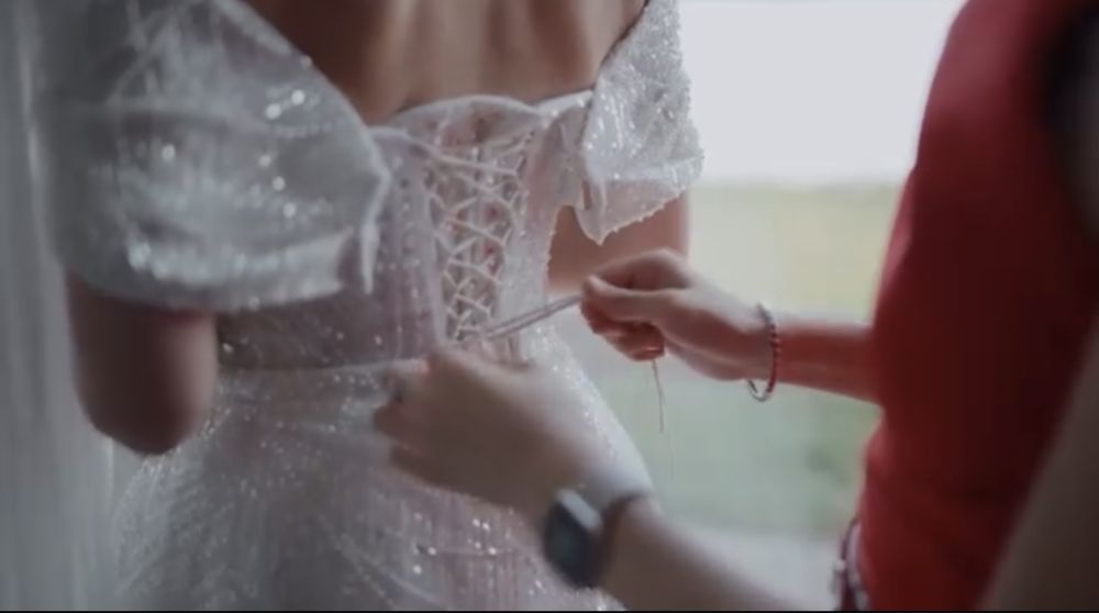 Красивое дорогое свадебное платье