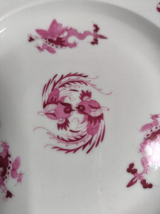 Продавам чиния Мейсън  розов Дракон 1934/45 година Уникат