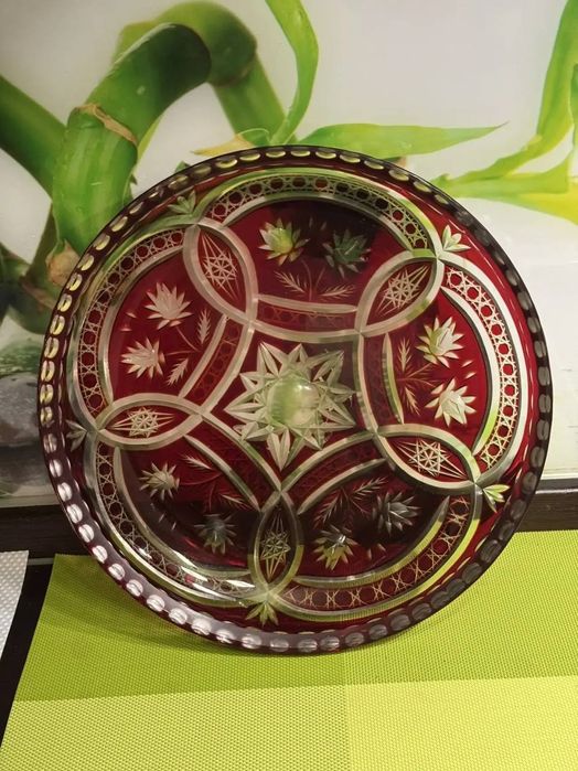 Блюдо.Цветной хрусталь.Германия.Диаметр:36см.Цена:200$