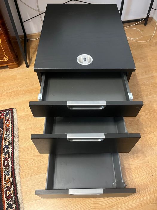 Casetiera/ rollbox/ comoda cu cifru si roti