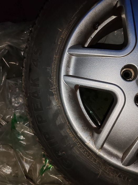 Vând set roti, jante plus anvelope VW Tiguan, 215/65/R16