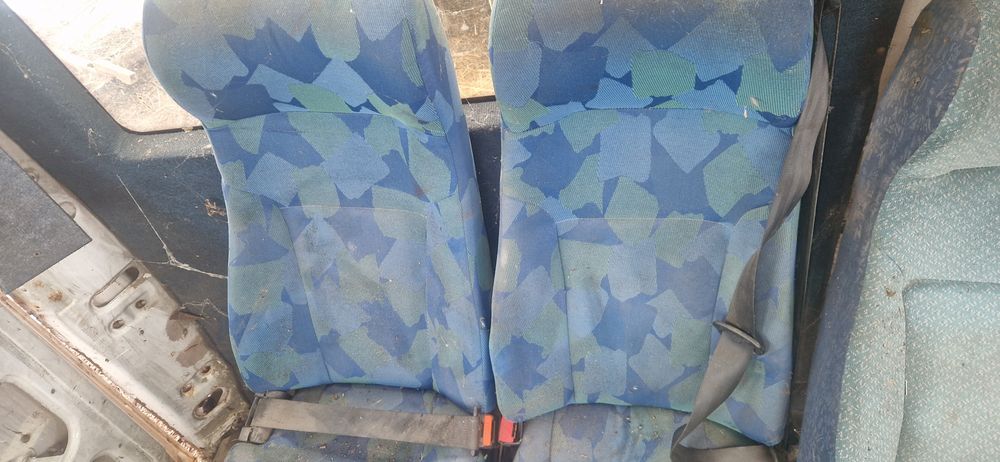 Geamuri / scaune / polite microbuz persoane Iveco / Sprinter / Crafter