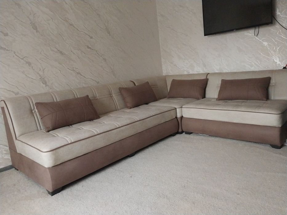 Mebel sotiladi xolati yaxshi 3-komplekt