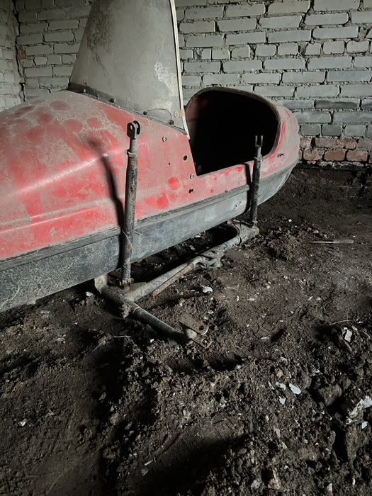 Срочно боковой прицеп Velorex 562