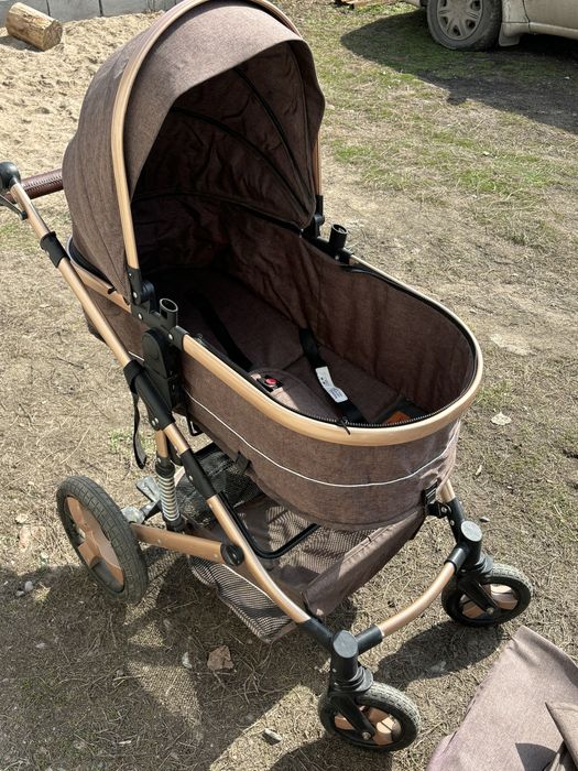 Коляска детская,в хорошом состояний