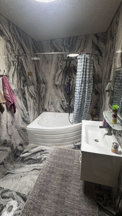 5 соток участок, 2 эатажа с бассейном