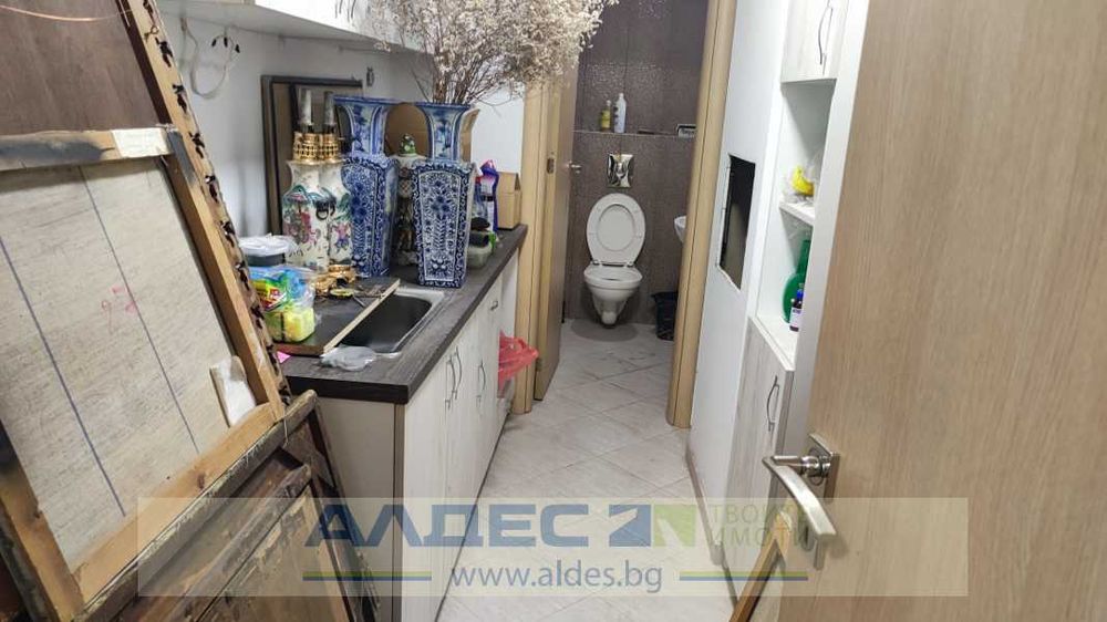 Дава се под наем Магазин в София, Оборище - 82 кв.м за 790 € - Снимка #3