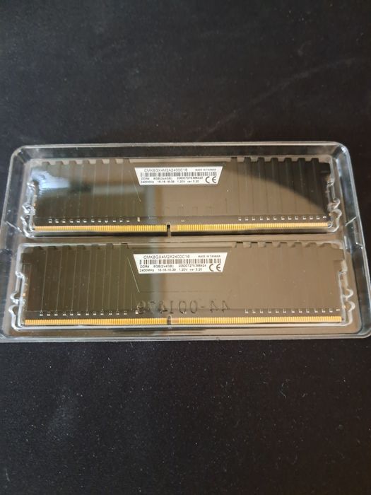 Memorie RAM Vengeance 8 GB ddr4 de 2400mhz