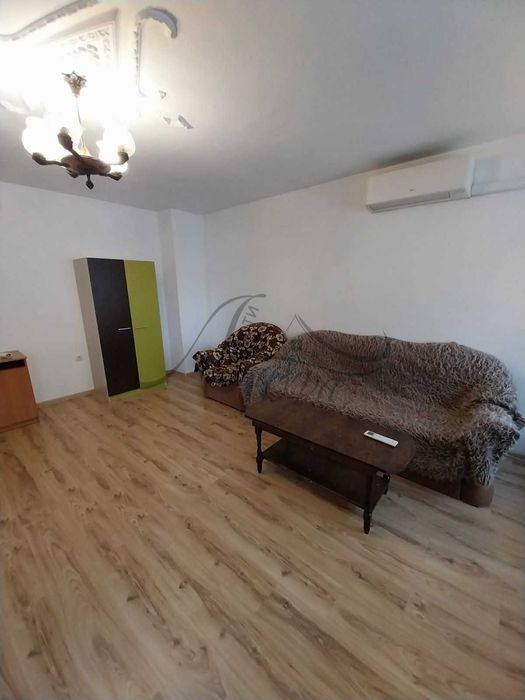 Дава се под наем Тристаен апартамент в Шумен, Пазара - 90 кв.м за 298.86 € - Снимка #2