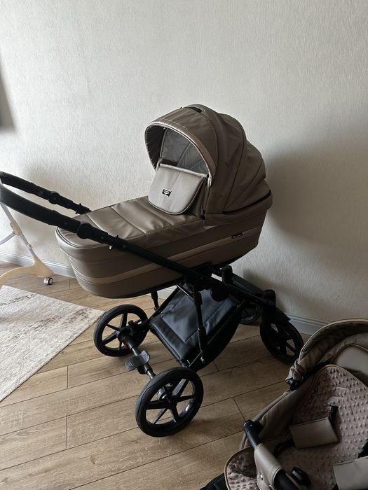 Продам коляска 2 в 1 ADAMEX RIMiNI