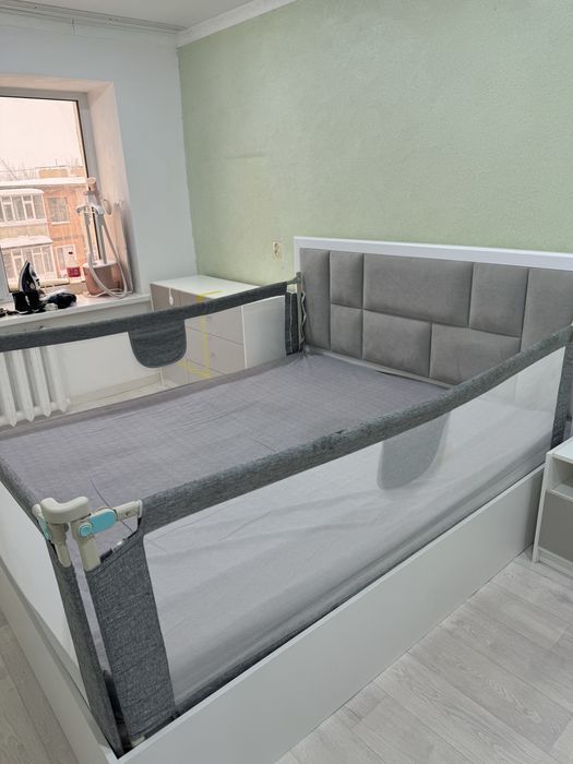 Спальный кровать