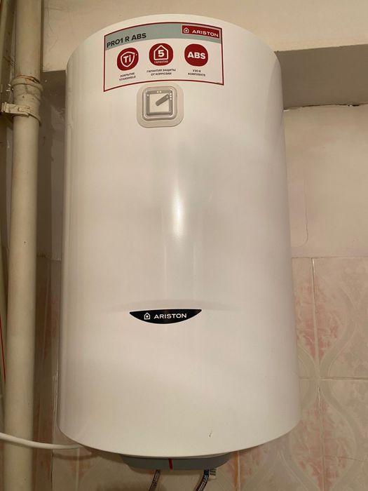 Продам аристон новый