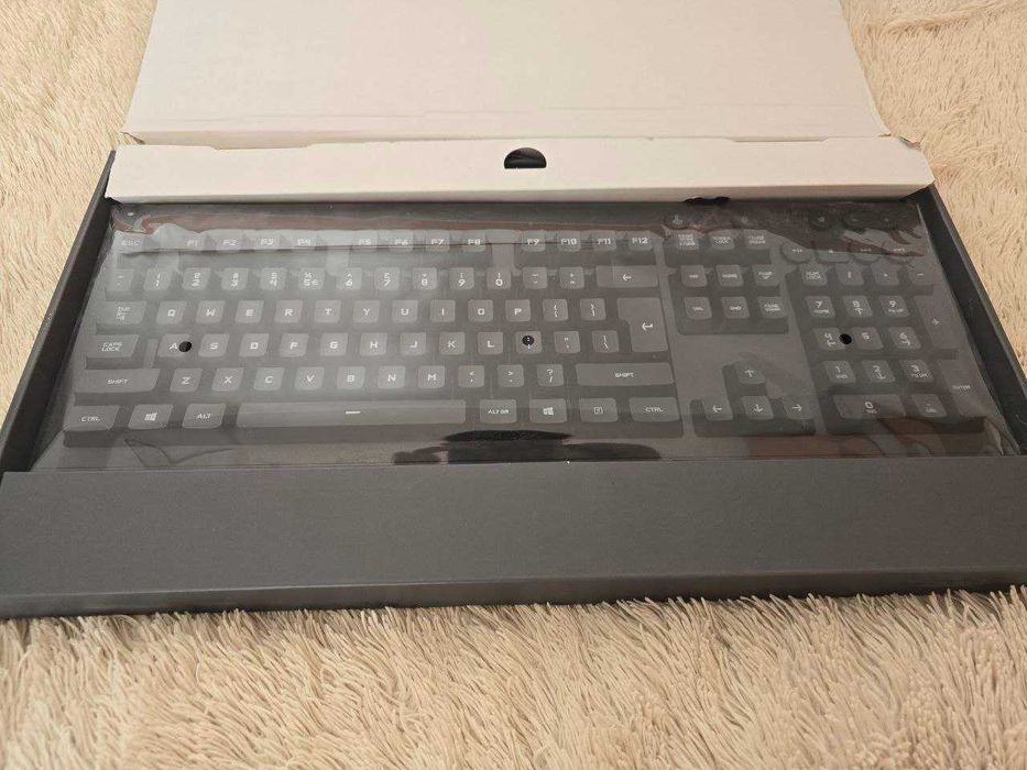 Клавиатура Logitech G213