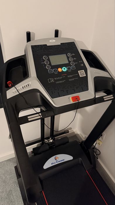 Bandă de alergat electrică FitTronic D100