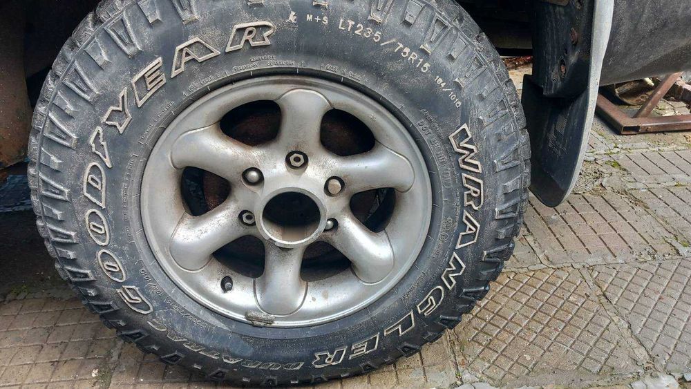 Гуми Goodyear вранглер 235/75R15