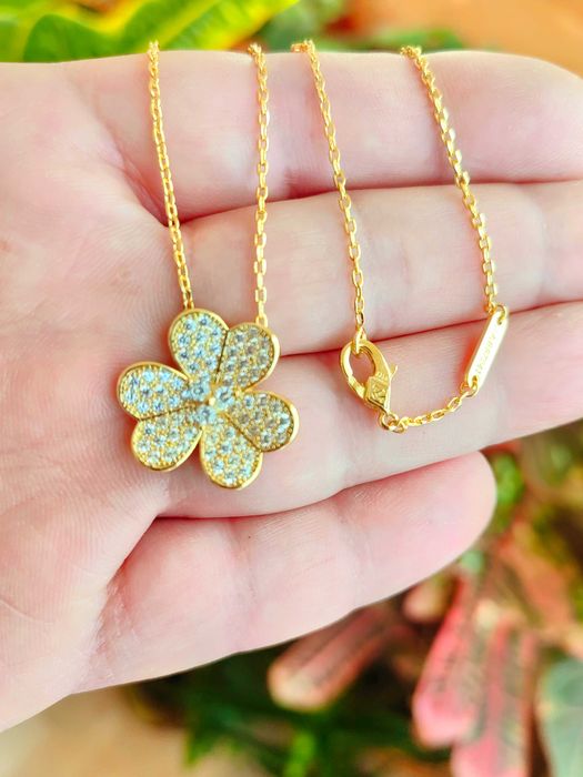 Дамско Колие на Van Cleef Arpels VCA Gold Frivole pendant, large model