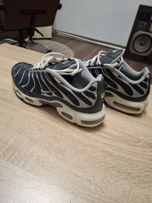 Продавам Nike Air Max Plus