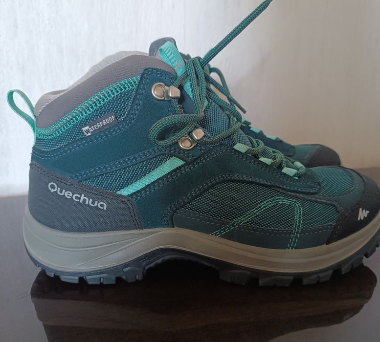 Дамски туристически обувки Quechua