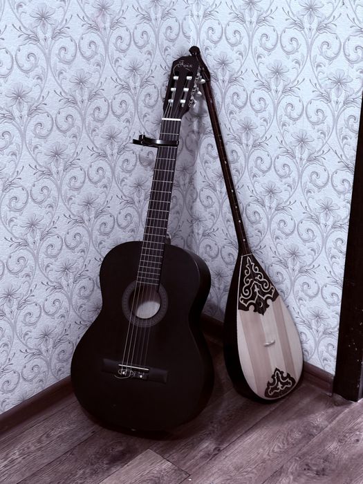 Гитара  домбыра