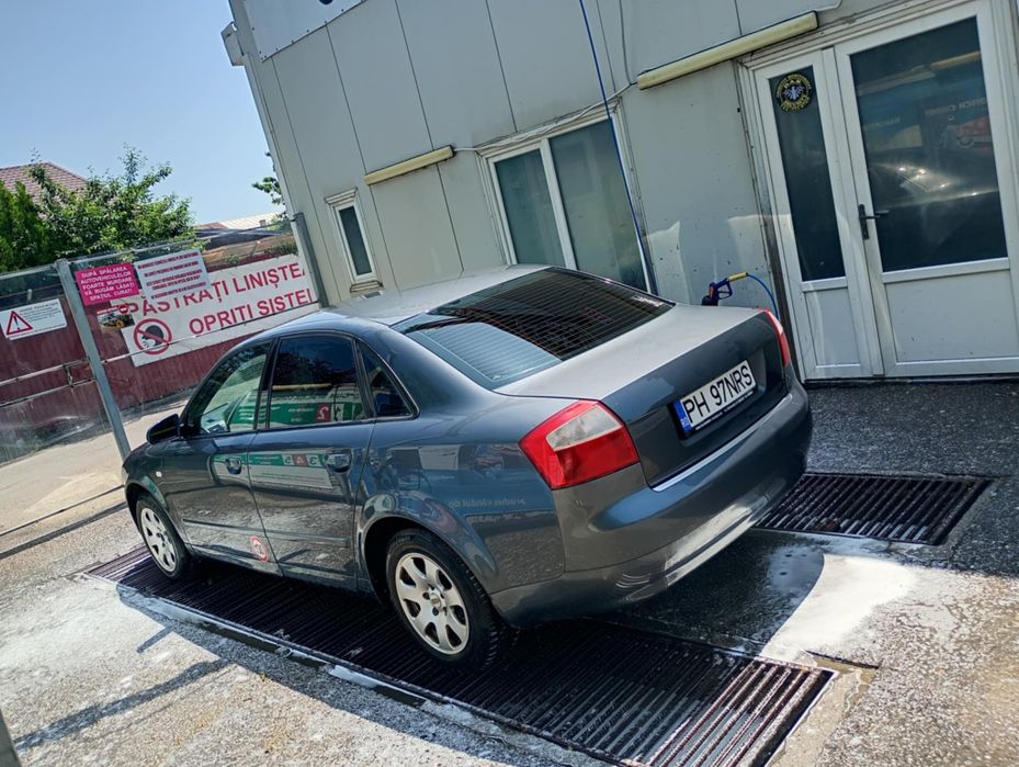 Vând Audi A4 B6 19 tdi