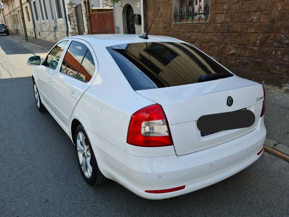 SKODA Octavia 2012 — imagine 5