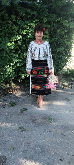 Vind costume populare și ii