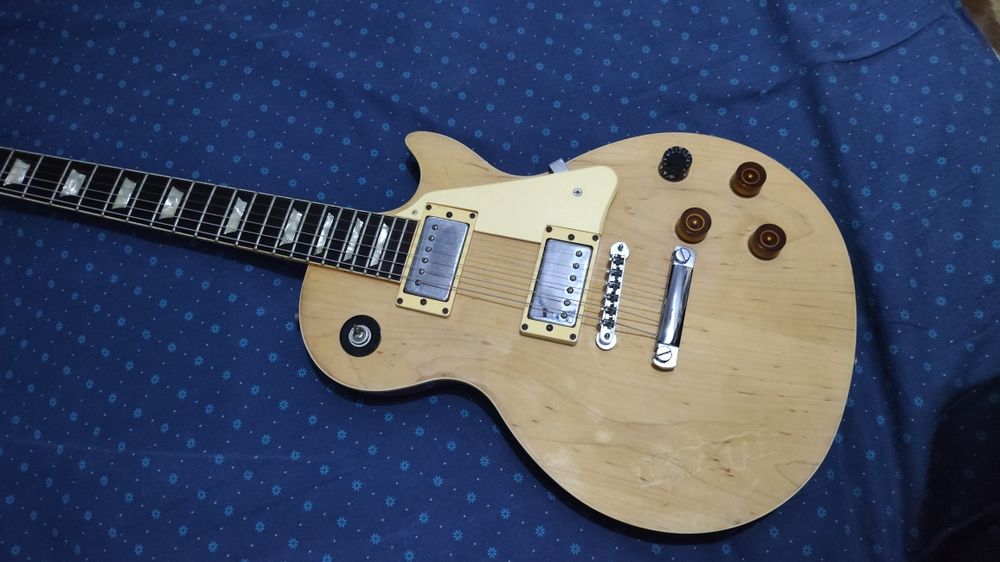 Brian by Bacchus Les Paul Standart (Korea)